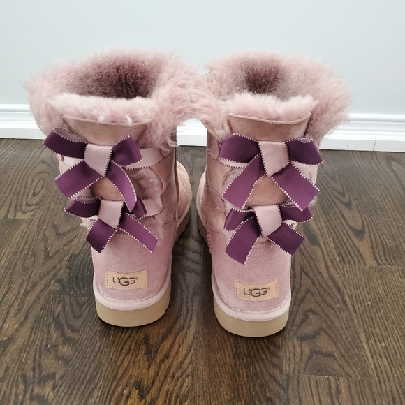 UGG Shoes - Ugg Boots With Bows Soft Pink Size 9